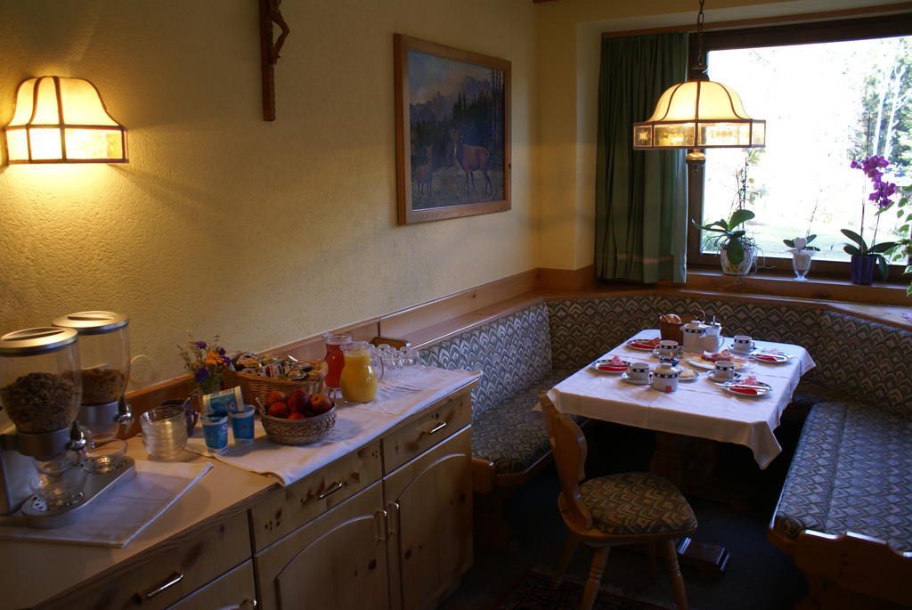 Pension Hubertushof Beim Roemerbad บาด ไคลน์เคิร์ชไฮม์ ภายนอก รูปภาพ
