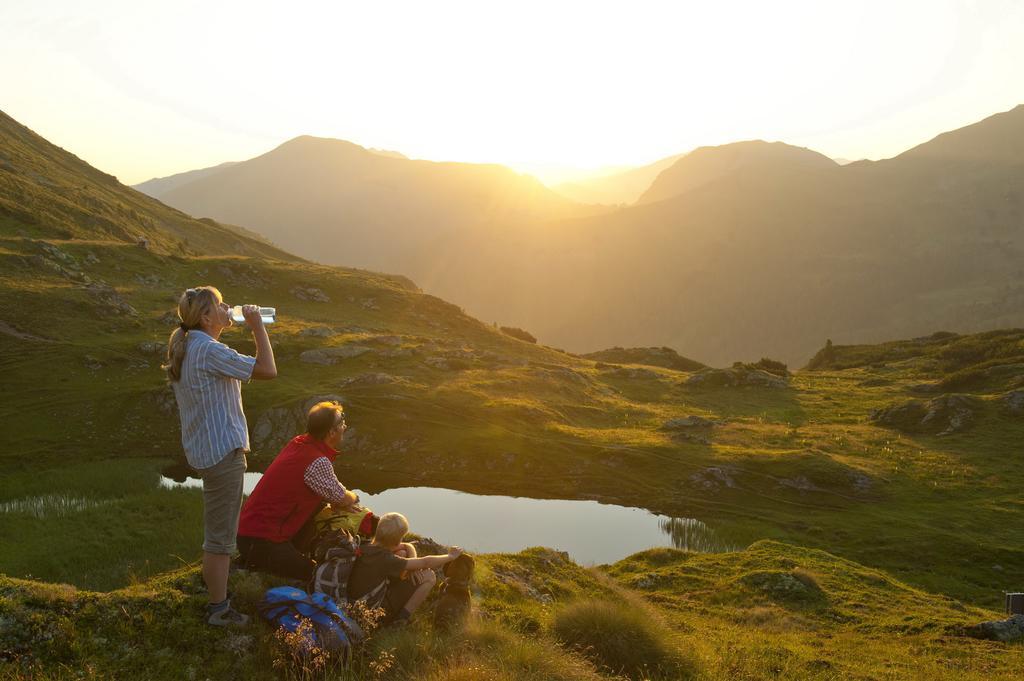 Pension Hubertushof Beim Roemerbad บาด ไคลน์เคิร์ชไฮม์ ภายนอก รูปภาพ